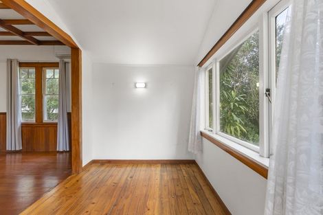 Photo of property in 50 Woodglen Road, Glen Eden, Auckland, 0602