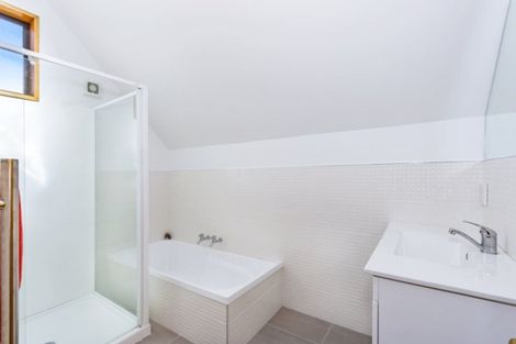 Photo of property in 2/27 Dovedale Avenue, Ilam, Christchurch, 8041