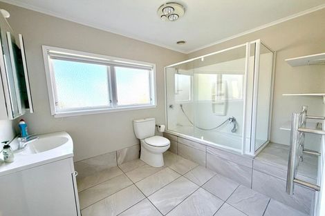 Photo of property in 443 East Coast Road, Mairangi Bay, Auckland, 0630