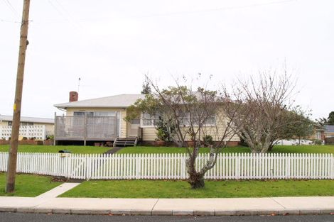 Photo of property in 6 Malcolm Place, Mangere East, Auckland, 2024