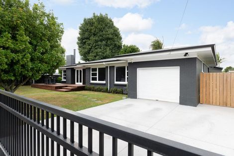 Photo of property in 1 Seifert Street, Forest Lake, Hamilton, 3200