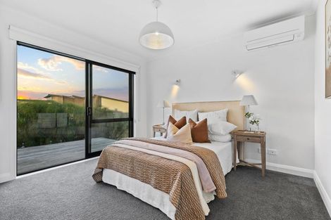 Photo of property in 72 Vaughans Road, Long Bay, Albany, 0792