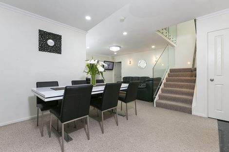 Photo of property in 27 Ellis Avenue, Mount Roskill, Auckland, 1041