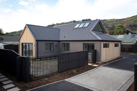 Photo of property in 4/11 Truscotts Road, Heathcote Valley, Christchurch, 8022