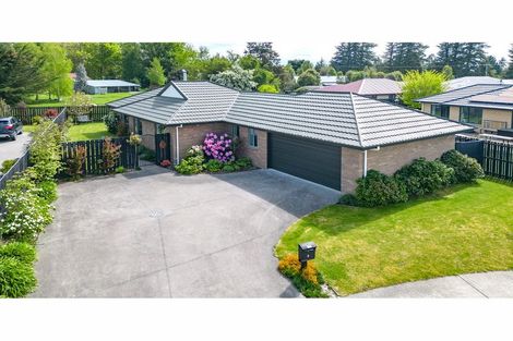 Photo of property in 8 Kereru Close, Oxford, 7430