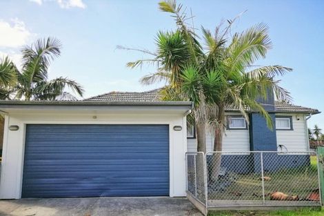 Photo of property in 216 Te Atatu Road, Te Atatu South, Auckland, 0610