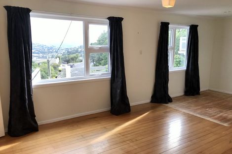 Photo of property in 82 Tannadyce Street, Strathmore Park, Wellington, 6022