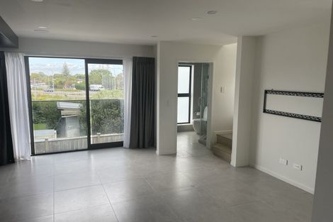 Photo of property in 8/14 Kerswill Place, Pakuranga, Auckland, 2010