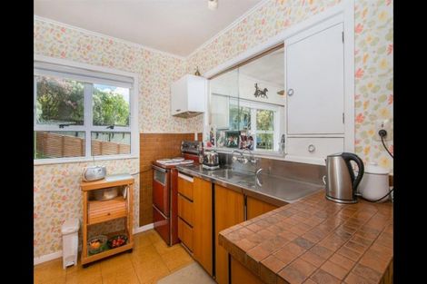 Photo of property in 21 Montana Avenue, Murrays Bay, Auckland, 0630