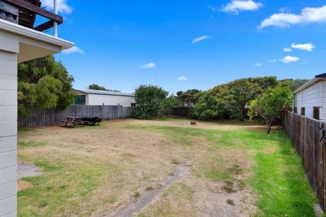 Photo of property in 11 Harbour Road, Ohope, 3121