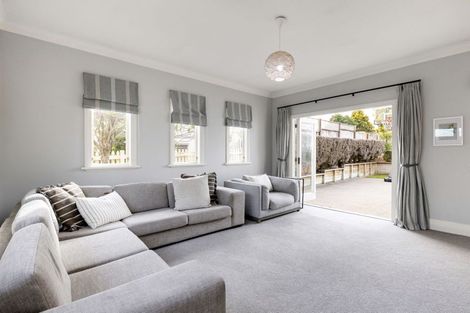 Photo of property in 30 Williams Street, Cambridge, 3434