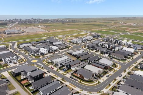 Photo of property in 9 Empire Crescent, Papamoa, 3118