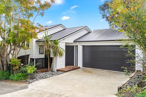 Photo of property in 2/21 Tobruk Crescent, Milford, Auckland, 0620