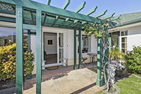 Photo of property in 1b Knightsbridge Place, Taradale, Napier, 4112