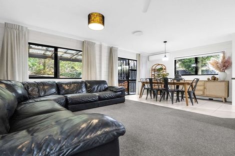 Photo of property in 5 Glenbrook Road, Karaka, Papakura, 2580