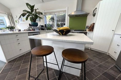 Photo of property in 8 Miro Street, Eastbourne, Lower Hutt, 5013