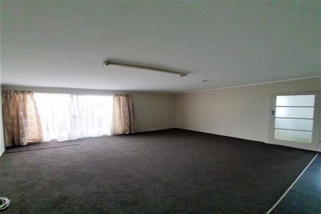 Photo of property in 39 Birdwood Avenue, Papatoetoe, Auckland, 2025