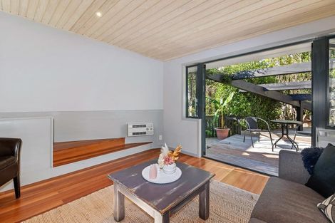 Photo of property in 70b Grand Vue Road, Kawaha Point, Rotorua, 3010