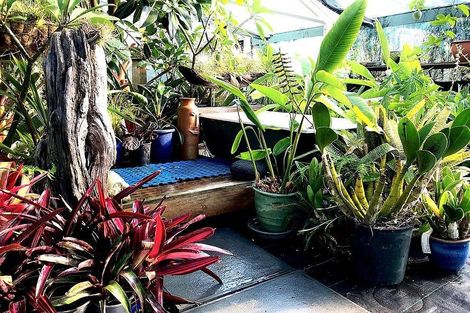 Photo of property in 28 Matakohe Road East, Matakohe, 0593