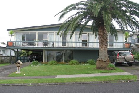 Photo of property in 9 Treeway, Sunnyhills, Auckland, 2010
