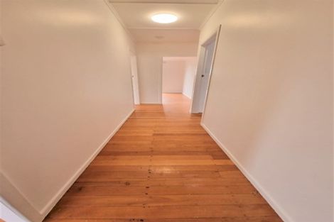 Photo of property in 12 Tracey Terrace, Te Atatu South, Auckland, 0602