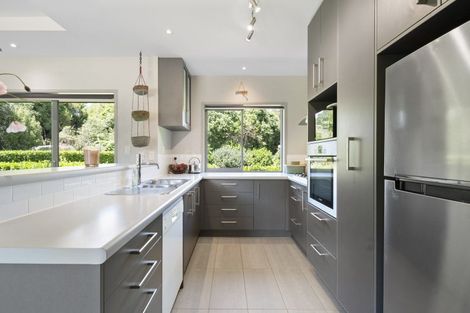 Photo of property in 38 Kingsdale Park Drive, Aokautere, Palmerston North, 4471