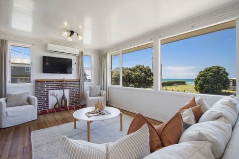 Photo of property in 2 Hillary Street, Waihi Beach, 3611