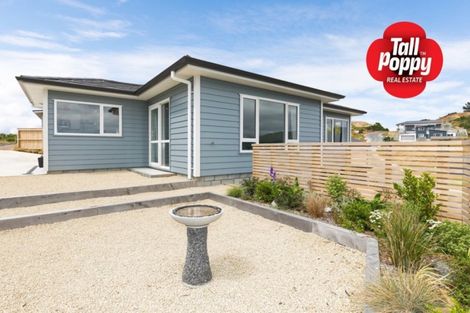 Photo of property in 7 Epic Way, Newlands, Wellington, 6037