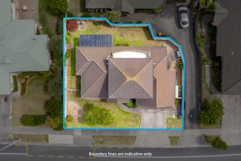 Photo of property in 124 Charles Prevost Drive, The Gardens, Auckland, 2105