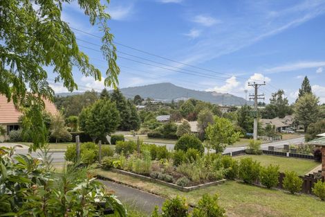 Photo of property in 10 Utuhina Road, Springfield, Rotorua, 3015