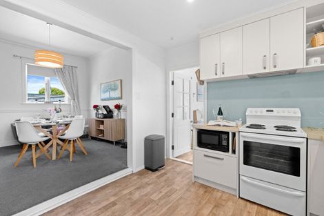 Photo of property in 9 Yule Grove, Greytown, 5712