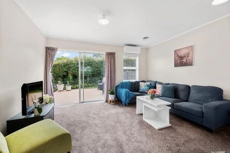Photo of property in 2/126 Nile Road, Milford, Auckland, 0620