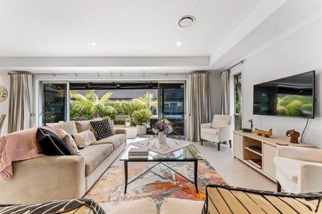 Photo of property in 11 Kelly Greens, Silverdale, 0932