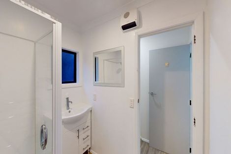 Photo of property in 14c Bracken Road, Newlands, Wellington, 6037