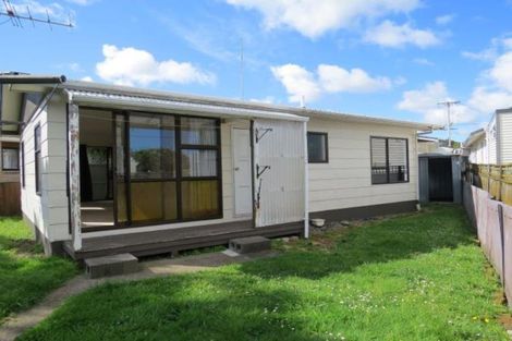 Photo of property in 2/19 Karamu Street, Strandon, New Plymouth, 4312