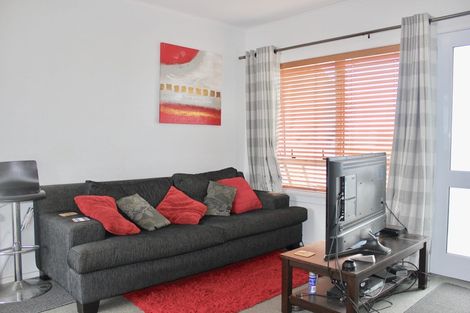 Photo of property in 5c Rosebank Road, Avondale, Auckland, 1026