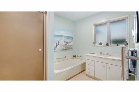 Photo of property in 3/356 Yaldhurst Road, Russley, Christchurch, 8042