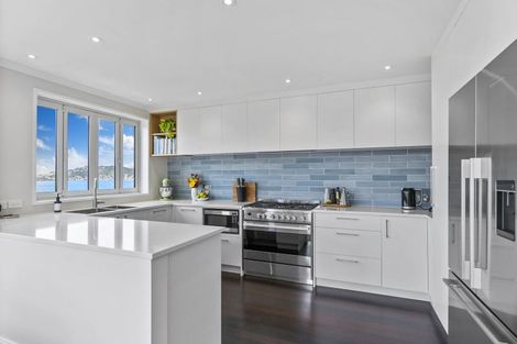 Photo of property in 5 Curnow Way, Kaiwharawhara, Wellington, 6035