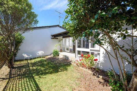 Photo of property in 4/28 Wolsley Avenue, Milford, Auckland, 0620