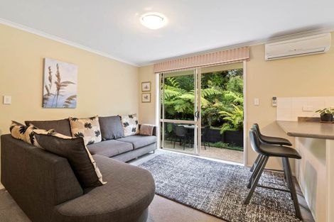 Photo of property in 20 Roberta Crescent, Orewa, 0931