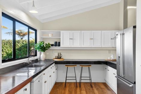 Photo of property in 9 Harvey Road, Bluff Hill, Napier, 4110