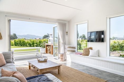 Photo of property in 194 Wood Street, Woodside, Greytown, 5794