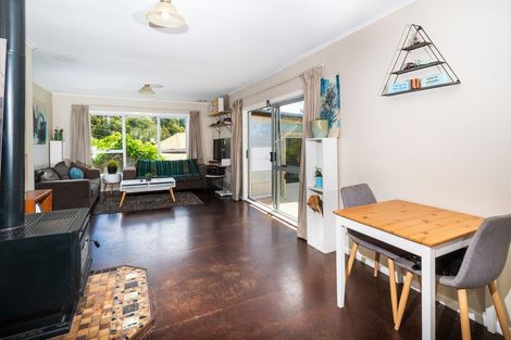 Photo of property in 12 Mildon Road, Waitakere, Auckland, 0782