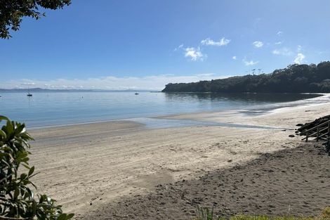 Photo of property in 68 Tindalls Bay Road, Tindalls Beach, Whangaparaoa, 0930