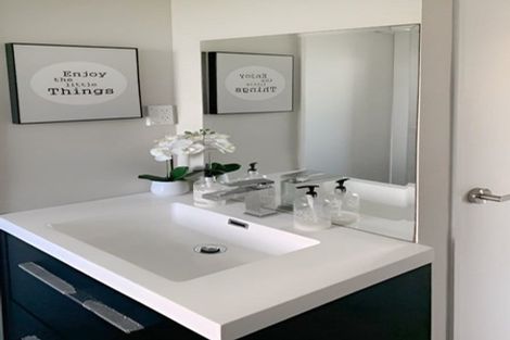 Photo of property in 83 Luckens Road, West Harbour, Auckland, 0618