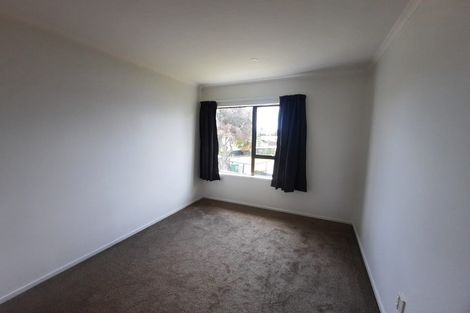 Photo of property in 32 Hadley Wood Drive, Wattle Downs, Auckland, 2103