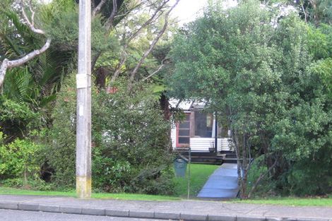 Photo of property in 97 Woodlands Park Road, Titirangi, Auckland, 0604