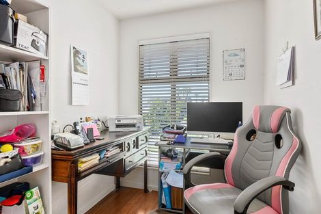 Photo of property in 31 Merehai Place, Snells Beach, 0920