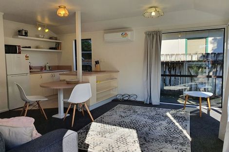 Photo of property in 6 Creswick Terrace, Northland, Wellington, 6012