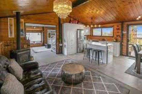 Photo of property in 2 Hunter Street, Dannevirke, 4930